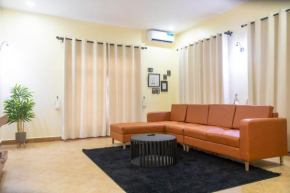 Spacious 2 bedroom home with equipped kitchen